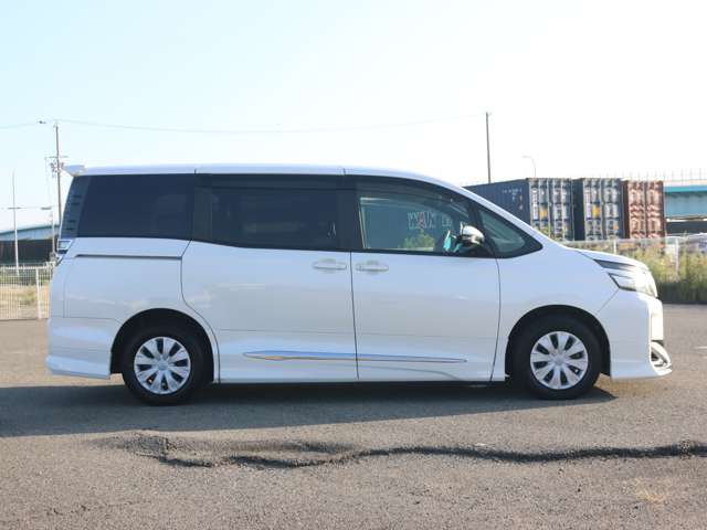 トヨタ ヴォクシー ２．０ Ｘ R1年 (近畿) 99