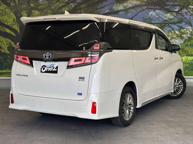 トヨタ ヴェルファイア　ハイブリッド ハイブリッド ２．５ Ｚ ゴールデンアイズＩＩＩ Ｅ－ＦＯＵＲ ４ＷＤ R4年 (近畿) 99