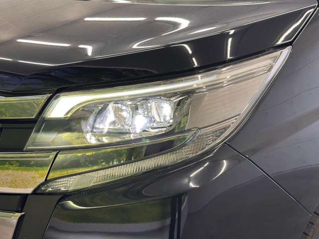 トヨタ ノア ２．０ ＳＩ ＷＸＢＩＩ R1年 (近畿) 99