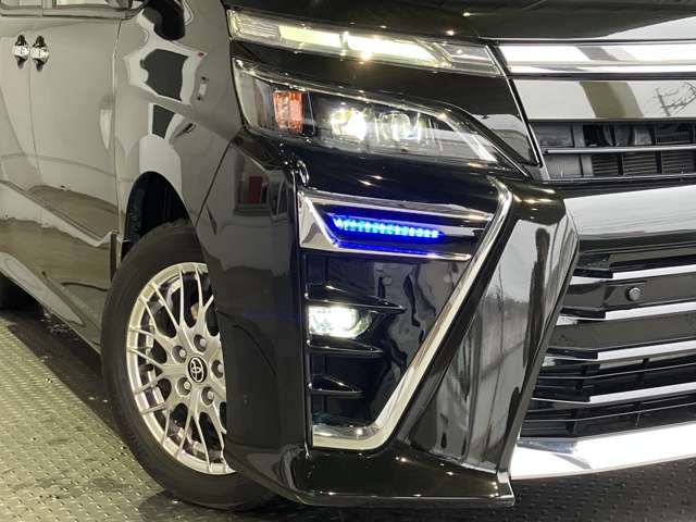 トヨタ ヴォクシー １．８ ハイブリッド ＺＳ 煌ＩＩＩ R3年 (近畿) 99