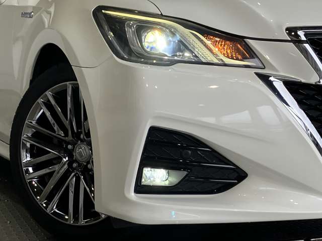 トヨタ クラウン　ハイブリッド ハイブリッド ２．５ Ｓ H28年 (近畿) 99