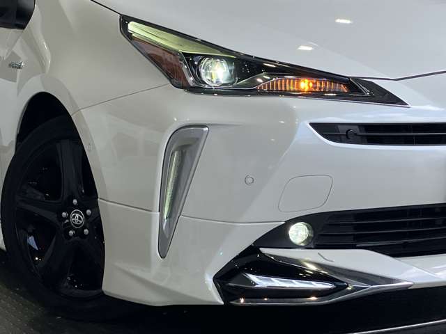 トヨタ プリウス １．８ Ａ ツーリングセレクション R1年 (近畿) 99