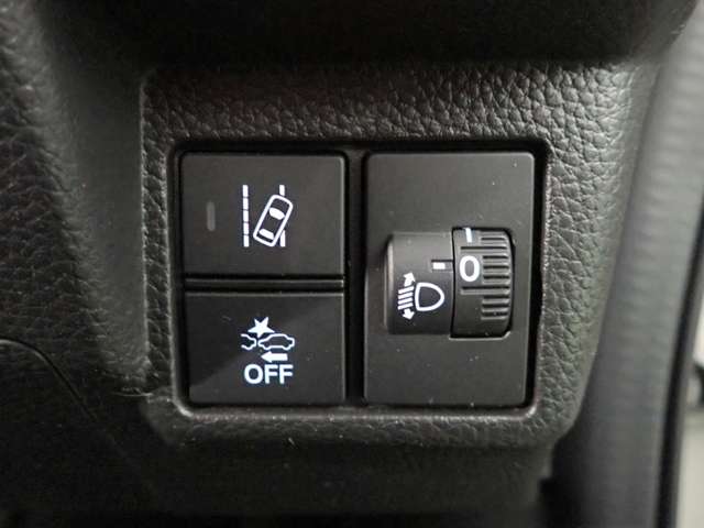 ホンダ Ｎ　ＢＯＸ カスタム ６６０ Ｌ ターボ R4年 (近畿) 99