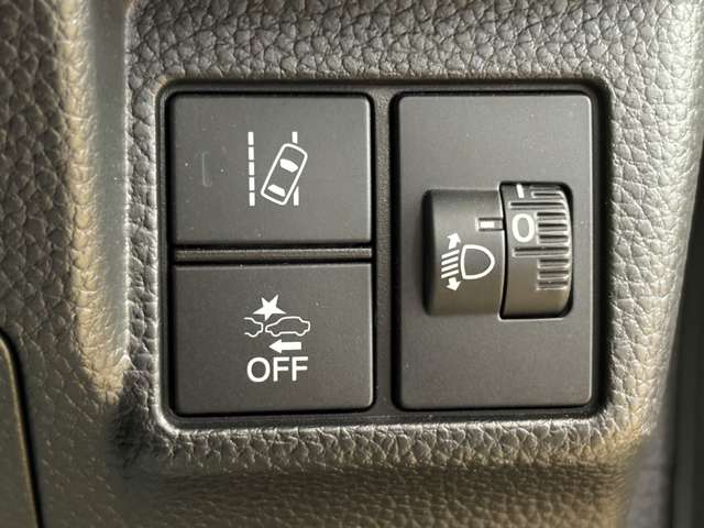 ホンダ Ｎ　ＢＯＸ カスタム ６６０ Ｌ R4年 (四国) 99