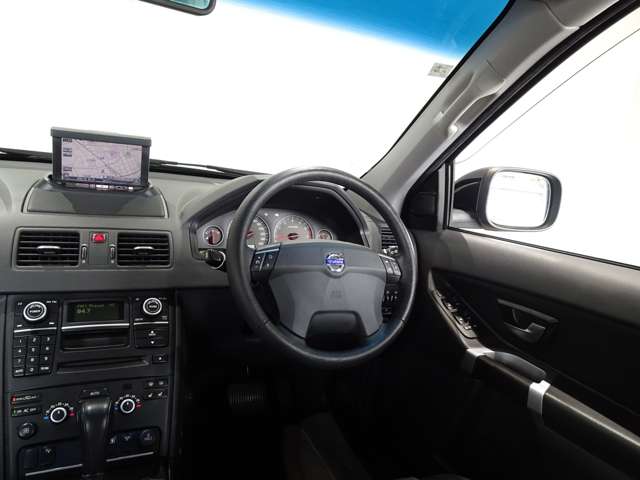 ボルボ ＸＣ９０ ノルディック ４ＷＤ H21年 (関東) 99