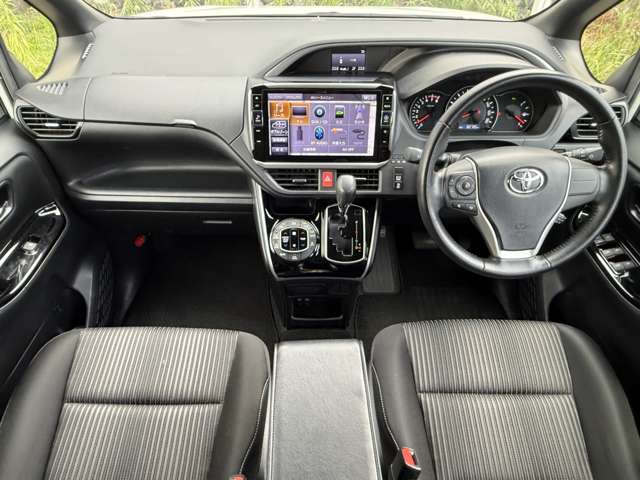 トヨタ ヴォクシー ２．０ ＺＳ 煌ＩＩ R1年 (関東) 99