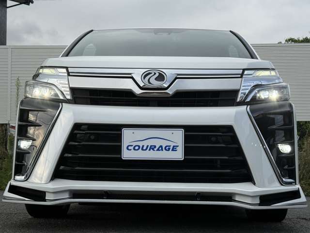 トヨタ ヴォクシー ２．０ ＺＳ 煌ＩＩ R1年 (関東) 99