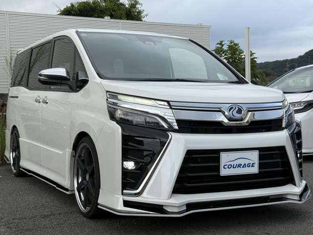 トヨタ ヴォクシー ２．０ ＺＳ 煌ＩＩ R1年 (関東) 99