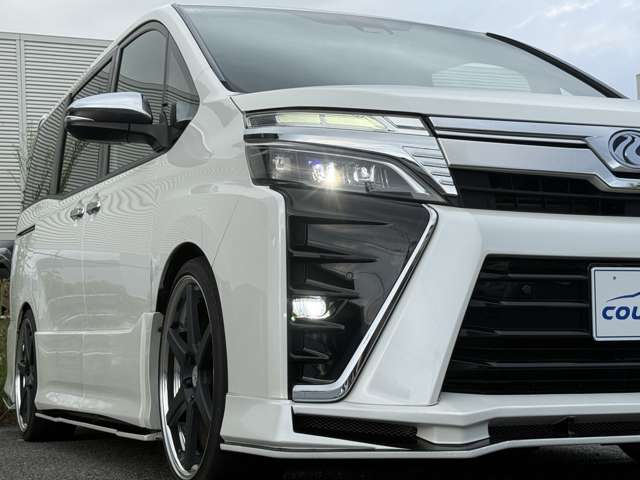 トヨタ ヴォクシー ２．０ ＺＳ 煌ＩＩ R1年 (関東) 99