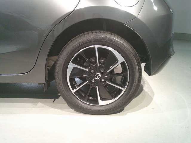 マツダ ＭＡＺＤＡ２ １．５ １５スポルト ４ＷＤ R6年 (関東) 99