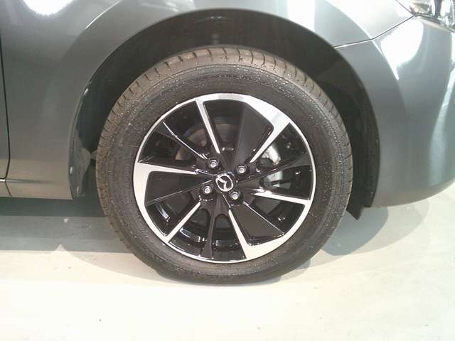 マツダ ＭＡＺＤＡ２ １．５ １５スポルト ４ＷＤ R6年 (関東) 99