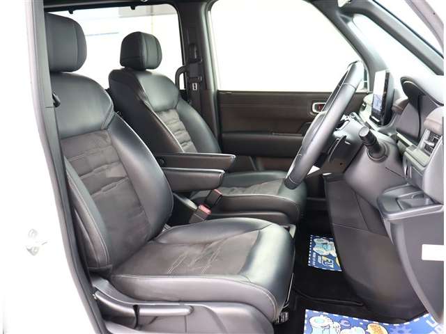 ホンダ ステップワゴン　ハイブリッド ２．０ Ｅ：ＨＥＶ エアー ＥＸ R8年 (関東) 99