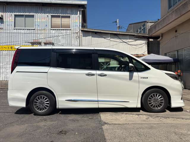 トヨタ エスクァイア　ハイブリッド １．８ ハイブリッド ＧＩ H27年 (九州・沖縄) 99