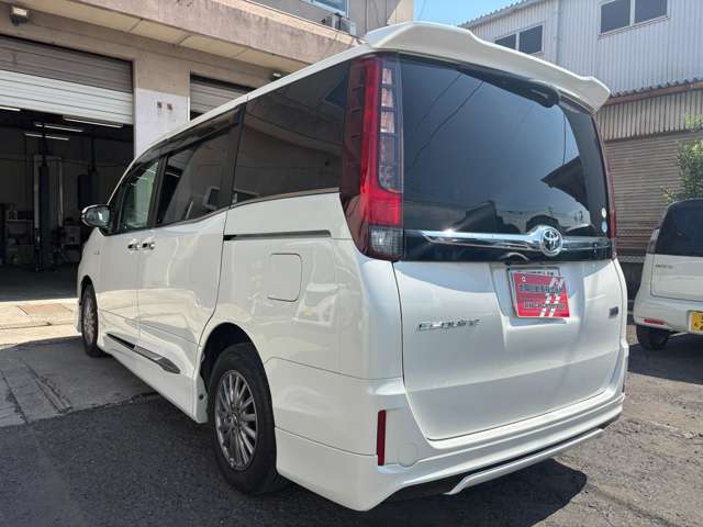 トヨタ エスクァイア　ハイブリッド １．８ ハイブリッド ＧＩ H27年 (九州・沖縄) 99