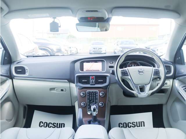 ボルボ Ｖ４０ Ｔ３　インスクリプション H29年 (東海) 99