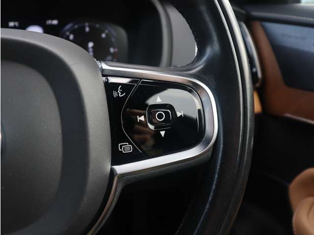 ボルボ ＸＣ９０ Ｄ５ ＡＷＤ インスクリプション ディーゼルターボ ４ＷＤ R2年 (東海) 99