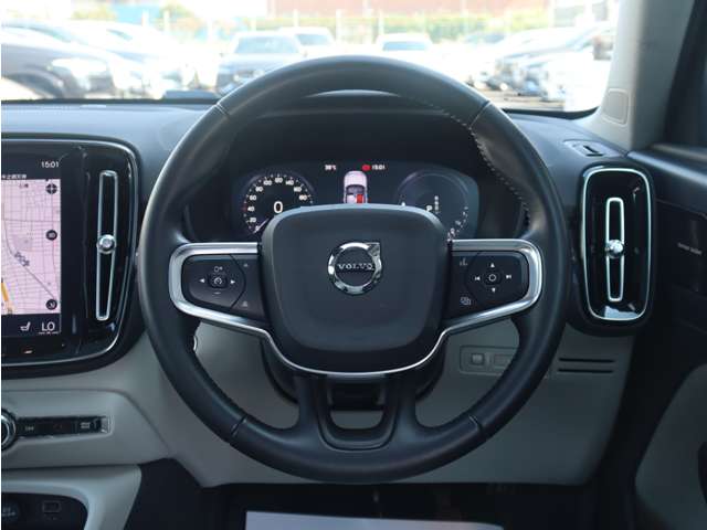ボルボ ＸＣ４０ リチャージ　プラグインハイブリッド　Ｔ５　インスクリプション R2年 (東海) 99