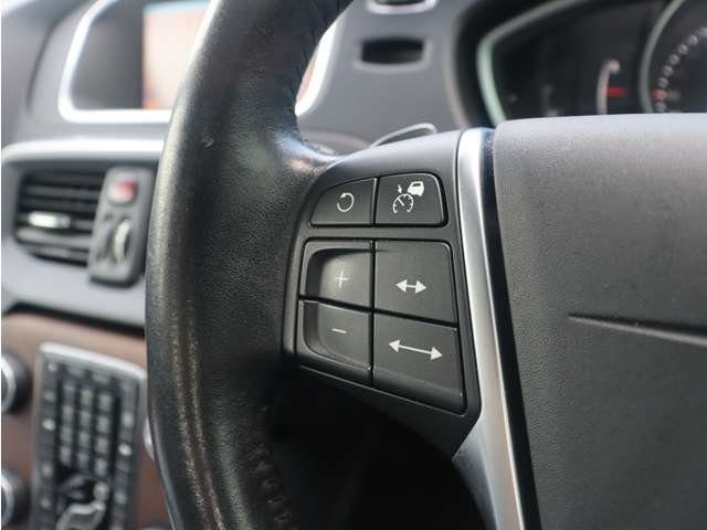 ボルボ Ｖ４０ Ｄ４ インスクリプション ディーゼルターボ H29年 (東海) 99