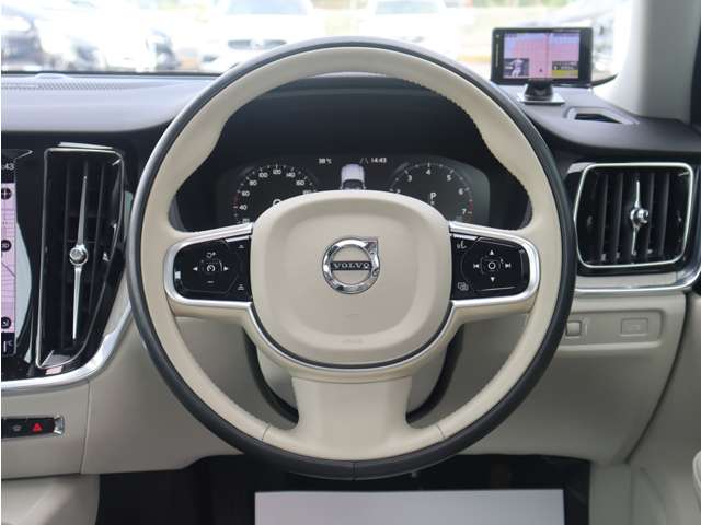 ボルボ Ｓ６０ Ｔ５　インスクリプション R2年 (東海) 99