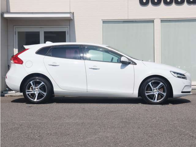 ボルボ Ｖ４０ Ｄ４ モメンタム ディーゼルターボ H29年 (東海) 99