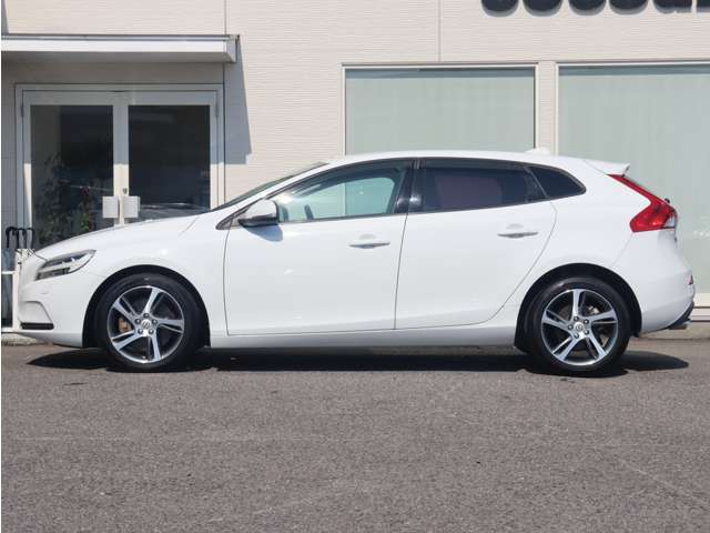 ボルボ Ｖ４０ Ｄ４ モメンタム ディーゼルターボ H29年 (東海) 99