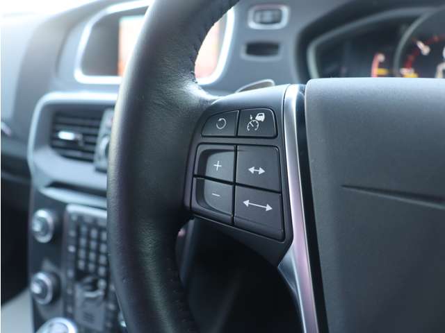 ボルボ Ｖ４０ Ｄ４ モメンタム ディーゼルターボ H29年 (東海) 99