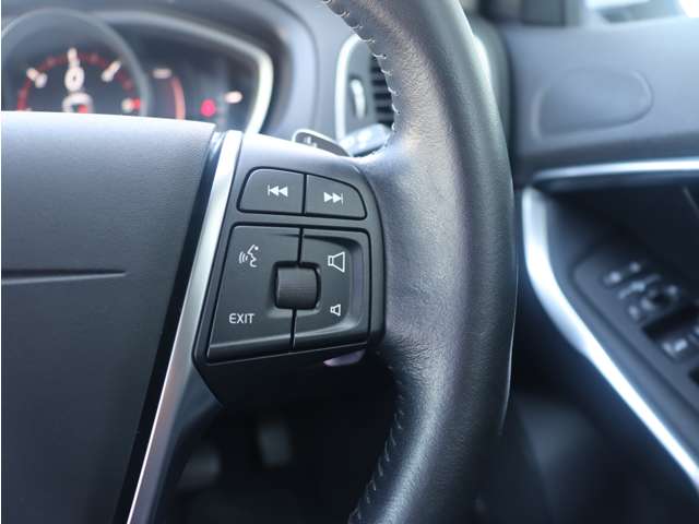 ボルボ Ｖ４０ Ｄ４ モメンタム ディーゼルターボ H29年 (東海) 99