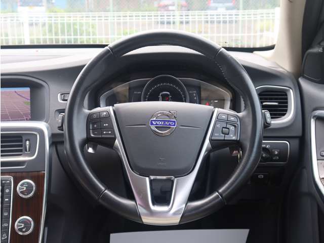 ボルボ Ｖ６０クロスカントリー Ｔ５ ＡＷＤ クラシック ４ＷＤ H30年 (東海) 99