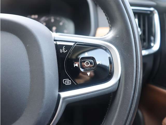 ボルボ Ｖ９０ Ｄ４ インスクリプション ディーゼルターボ R1年 (東海) 99
