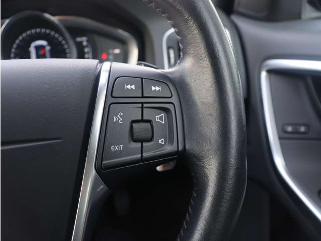 ボルボ Ｖ６０ Ｄ４ ＳＥ ディーゼルターボ H27年 (東海) 99