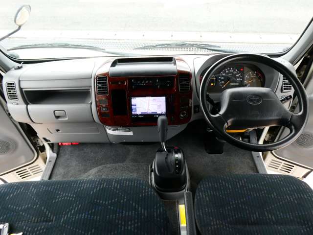 トヨタ カムロード 東和モータース H28年 (関東) 99