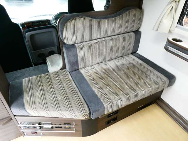 トヨタ カムロード 東和モータース H28年 (関東) 99