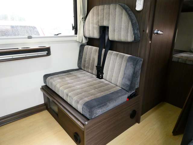 トヨタ カムロード 東和モータース H28年 (関東) 99