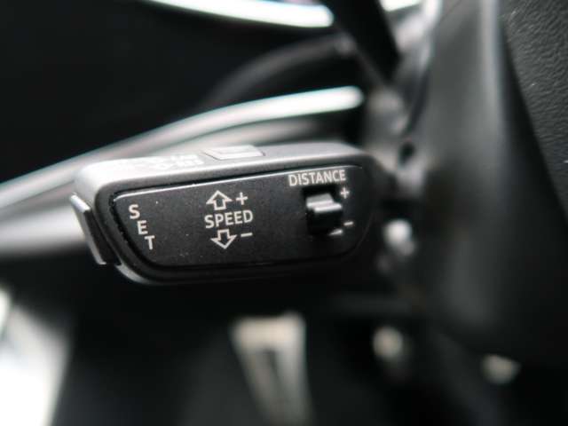 アウディ Ｑ８ ５５ ＴＦＳＩ クワトロ Ｓライン ４ＷＤ R3年 (関東) 99