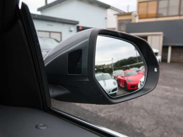 アウディ Ｑ８ ５５ ＴＦＳＩ クワトロ Ｓライン ４ＷＤ R3年 (関東) 99
