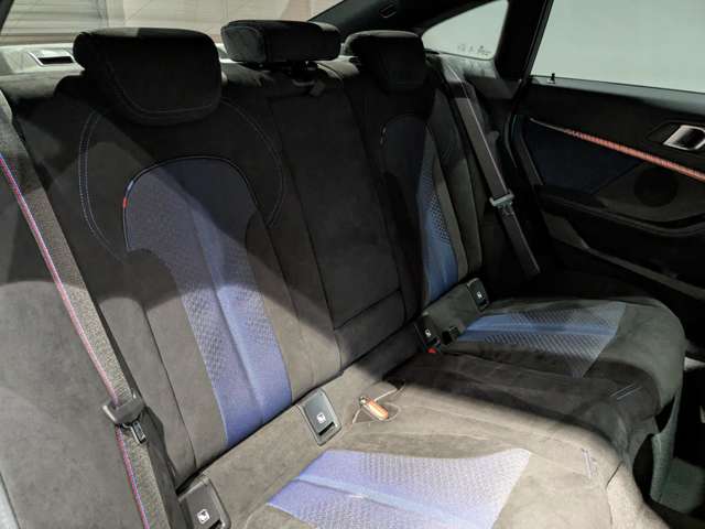 ＢＭＷ ２シリーズ Ｍ２３５Ｉ Ｘドライブ ４ＷＤ R2年 () 99