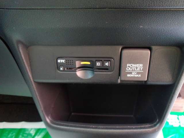 ホンダ Ｎ　ＢＯＸ ６６０ カスタムＧ Ｌパッケージ H29年 (中国) 99