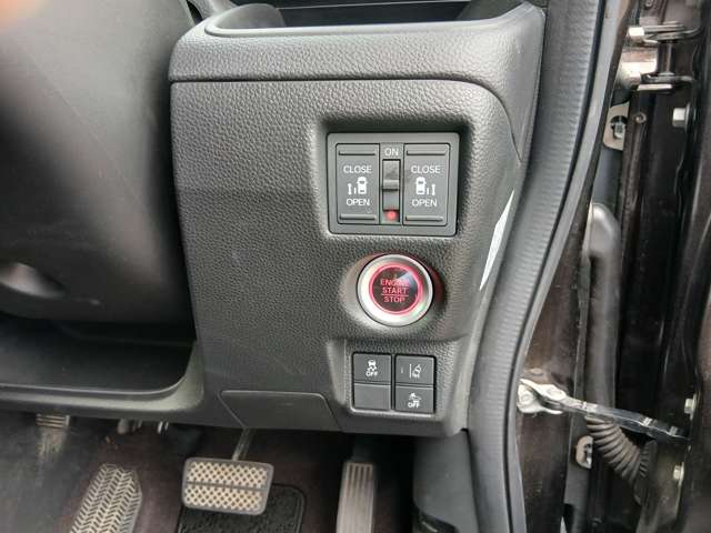 ホンダ Ｎ　ＢＯＸ カスタム ６６０ Ｇ Ｌ ホンダセンシング ４ＷＤ H29年 () 99