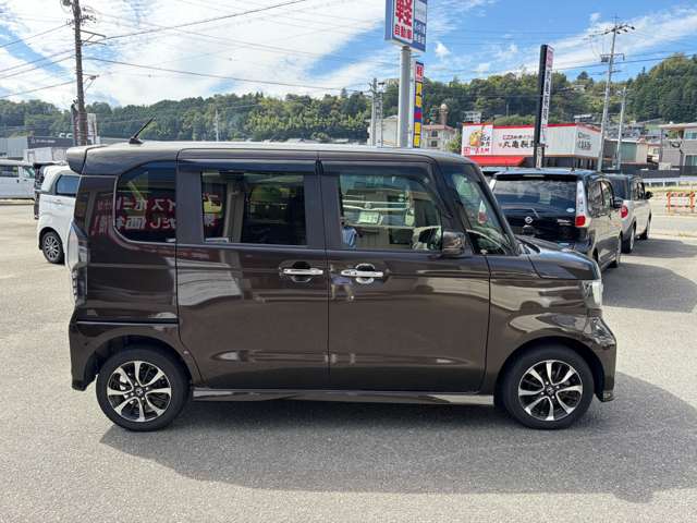 ホンダ Ｎ　ＢＯＸ カスタム ６６０ Ｇ Ｌ ホンダセンシング ４ＷＤ H29年 () 99