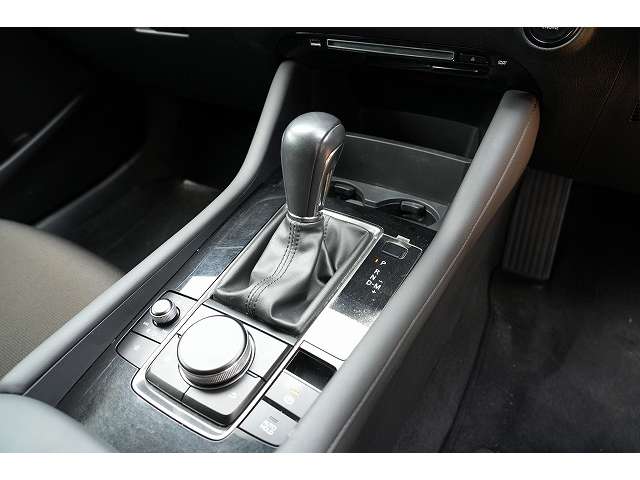 マツダ ＭＡＺＤＡ３　セダン １．８ ＸＤプロアクティブ ディーゼルターボ R1年 (関東) 99