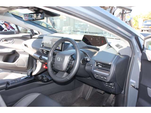 トヨタ プリウス ２．０ Ｚ R5年 (関東) 99