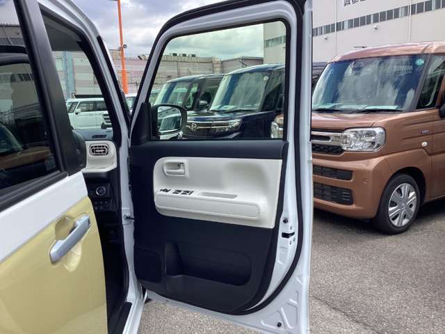 ダイハツ ムーヴ　キャンバス ６６０ ストライプス Ｘ R8年 (近畿) 99