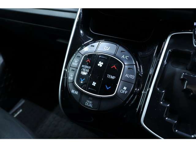 トヨタ エスクァイア ２．０ ＸＩ ４ＷＤ H28年 (北海道) 99