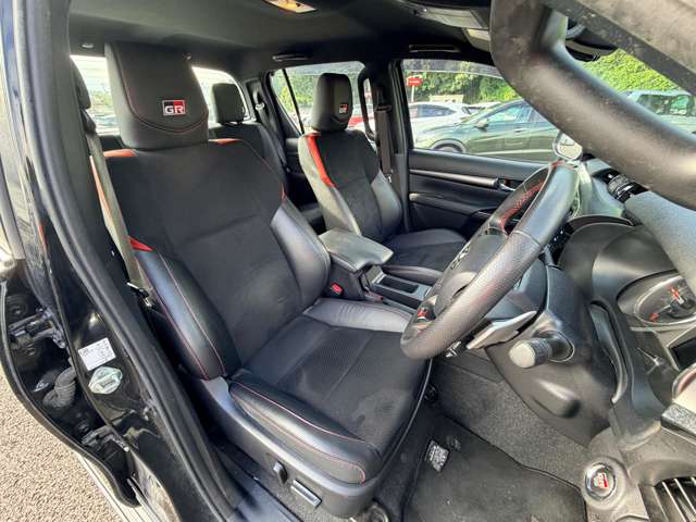 トヨタ ハイラックス ２．４ Ｚ ＧＲスポーツ ディーゼルターボ ４ＷＤ R4年 (東北) 99