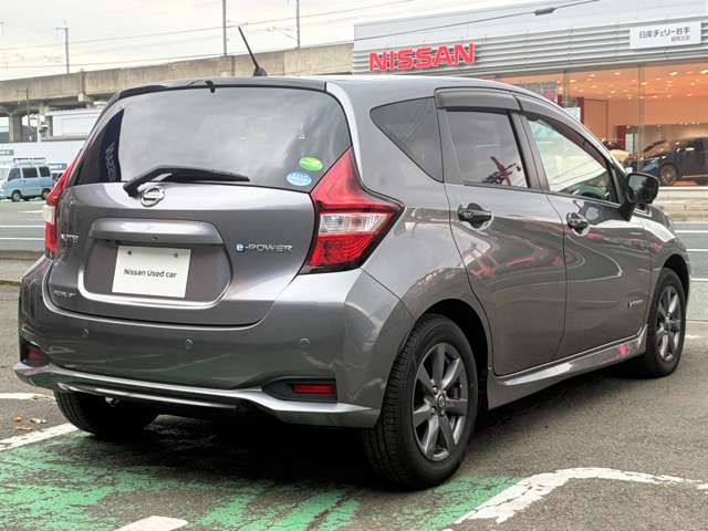 日産 ノート １．２ Ｅ－ＰＯＷＥＲ メダリスト ＦＯＵＲ ブラックアロー ４ＷＤ H30年 (東北) 99
