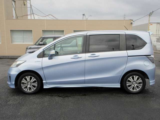 ホンダ フリード　ハイブリッド １．５ ジャストセレクション H23年 (関東) 99