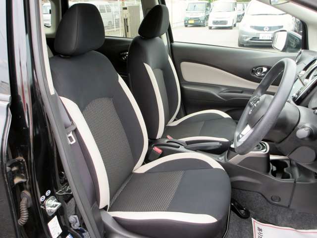日産 ノート １．２ Ｅ－ＰＯＷＥＲ Ｘ H30年 (関東) 99