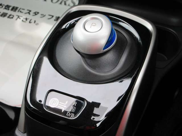 日産 ノート １．２ Ｅ－ＰＯＷＥＲ Ｘ H30年 (関東) 99