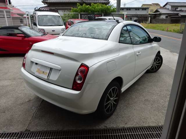 日産 マイクラ　Ｃ＋Ｃ １．６ H21年 (近畿) 99