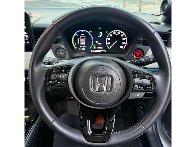 ホンダ ヴェゼル １．５ Ｅ：ＨＥＶ Ｚ プレイパッケージ R7年 (近畿) 99